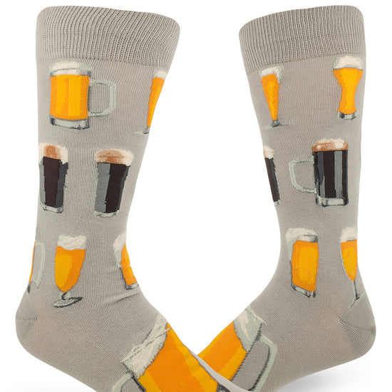 Gray crew socks for men with mugs and glasses of beer in dark and light amber colors.